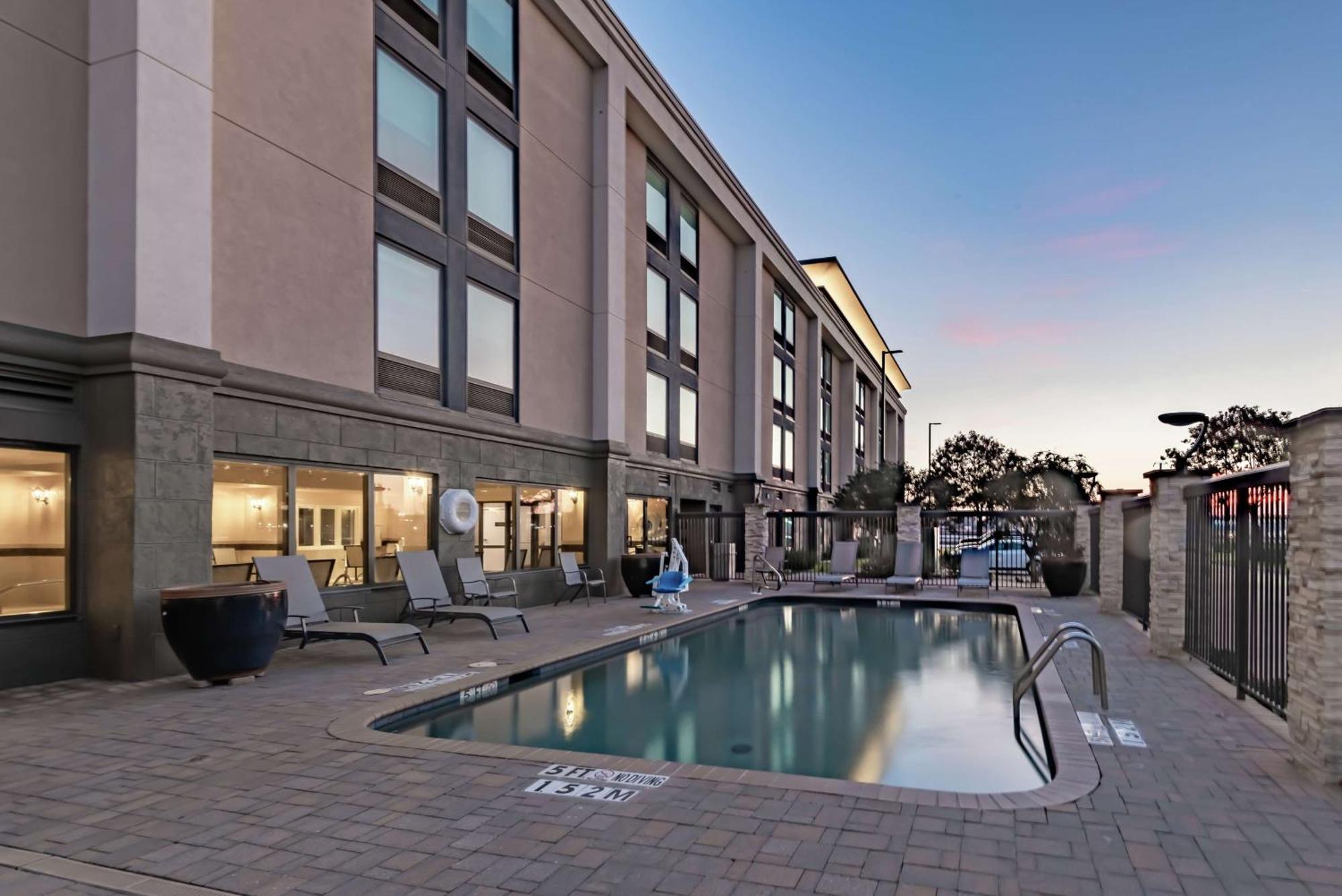 Hampton Inn Waco North Екстер'єр фото
