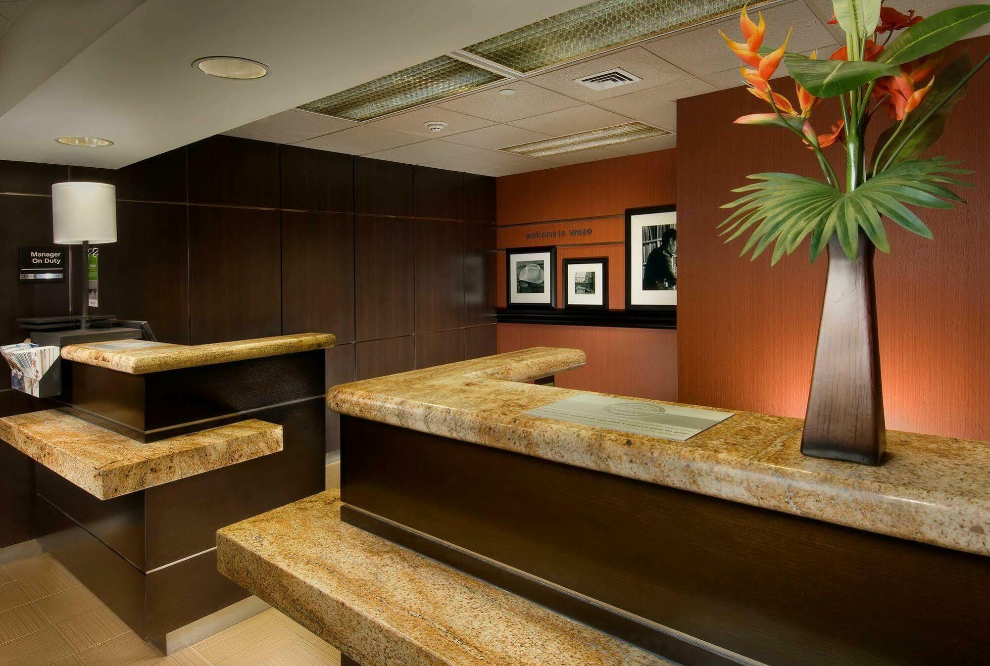 Hampton Inn Waco North Екстер'єр фото